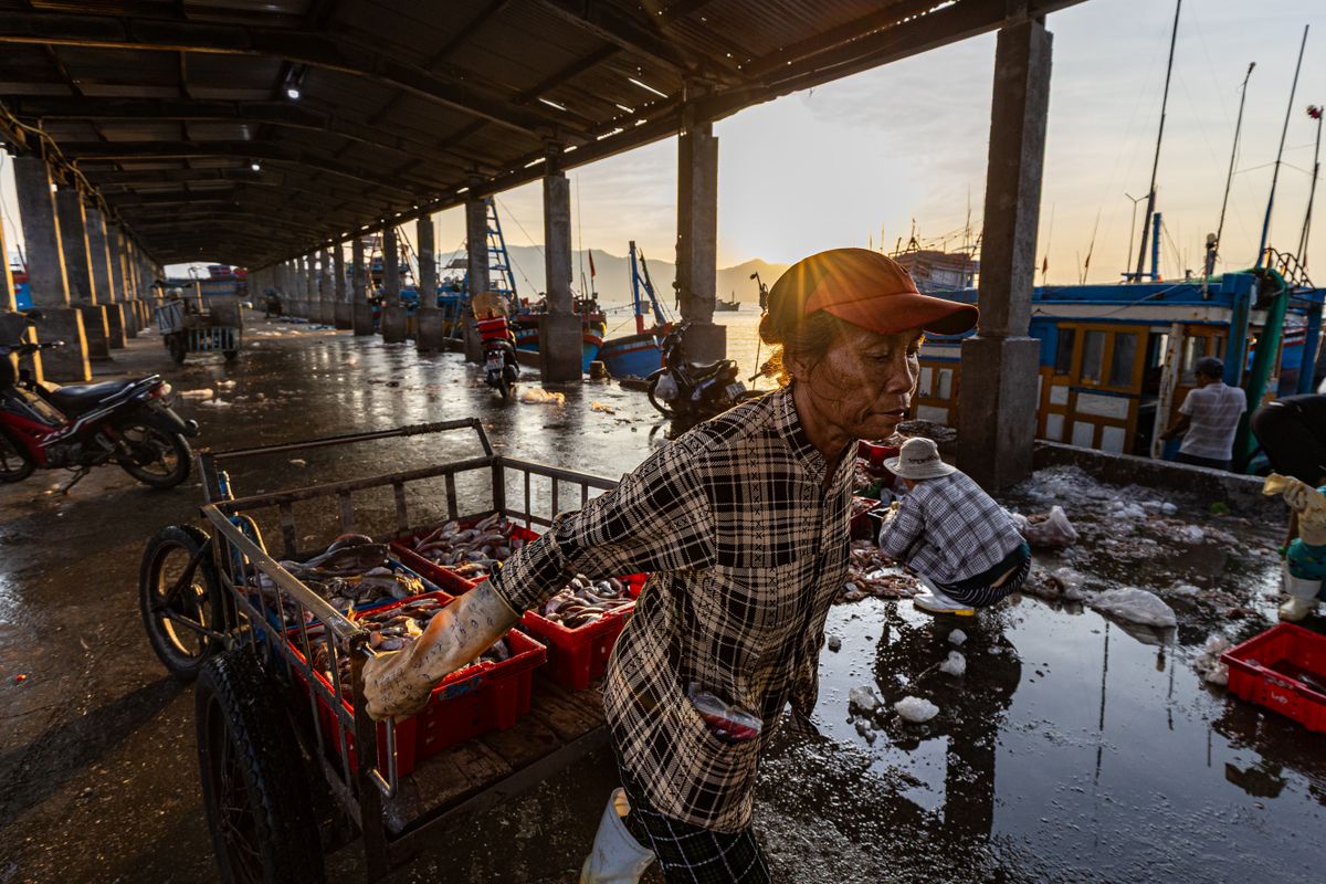 Puestos de mercado al amanecer
