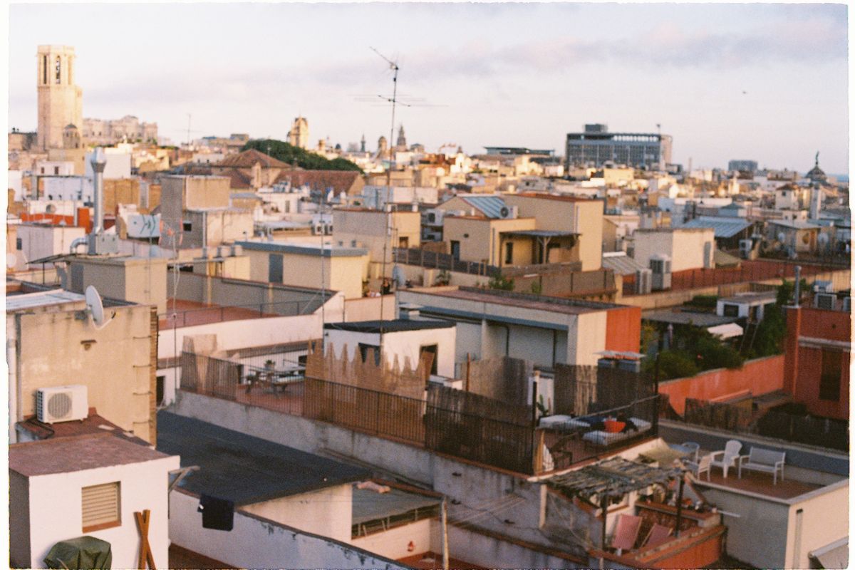 Azoteas y tinacos, geometría urbana